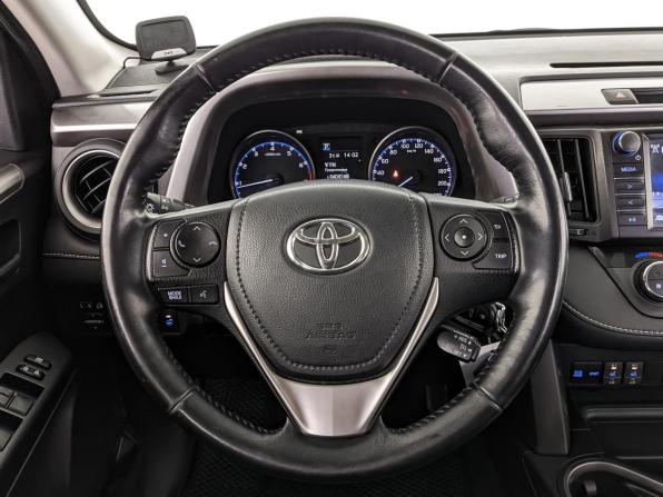 Toyota RAV4 IV (XA40) Рестайлинг с пробегом 2017 года, цена 2 100 000 рублей, 184703 км, внедорожник, Автокод Объявления