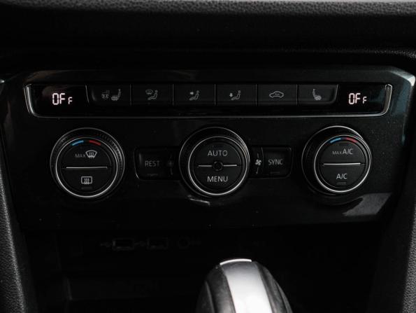 Volkswagen Tiguan II с пробегом 2019 года, цена 2 250 000 рублей, 75637 км, внедорожник, Автокод Объявления