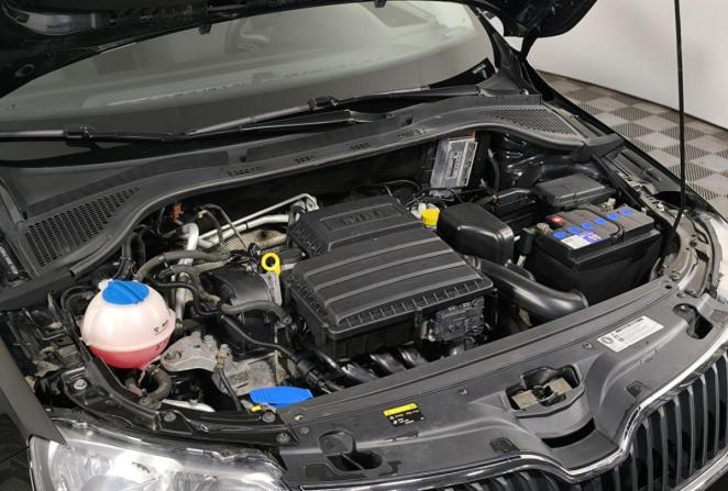 Skoda Rapid I с пробегом 2016 года, цена 985 000 рублей, 145283 км, лифтбек, Автокод Объявления