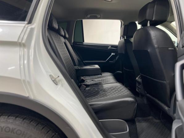 Volkswagen Tiguan II с пробегом 2016 года, цена 2 390 000 рублей, 191491 км, внедорожник, Автокод Объявления