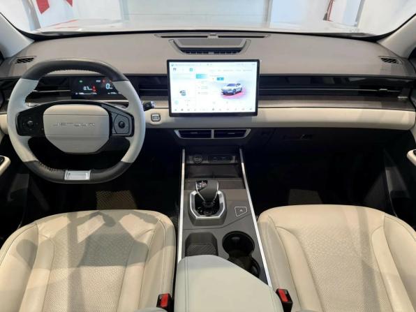 JETOUR DASHING I с пробегом 2024 года, цена 2 120 000 рублей, 37534 км, внедорожник, Автокод Объявления
