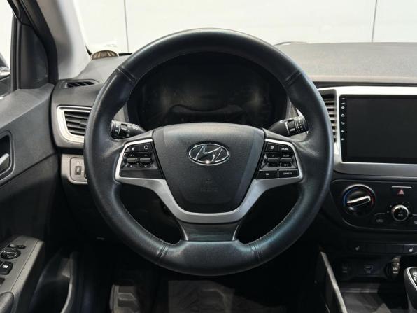 Hyundai Solaris II с пробегом 2019 года, цена 1 260 000 рублей, 162664 км, седан, Автокод Объявления