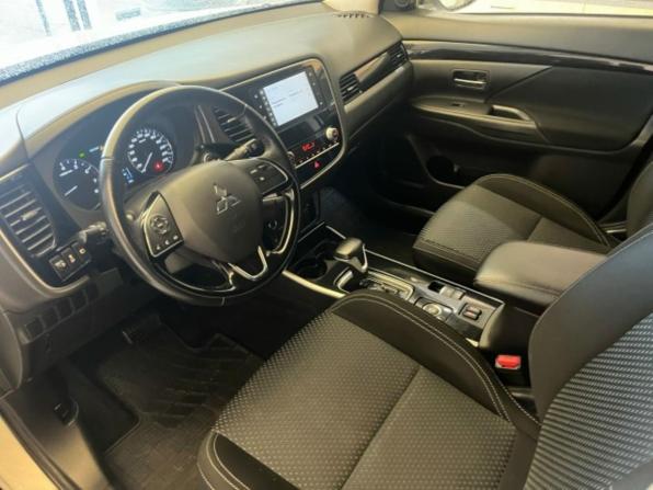 Mitsubishi Outlander III Рестайлинг 3 с пробегом 2020 года, цена 2 277 000 рублей, 123019 км, внедорожник, Автокод Объявления