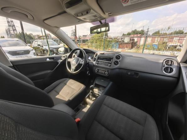 Volkswagen Tiguan I Рестайлинг с пробегом 2014 года, цена 929 000 рублей, 216000 км, внедорожник, Автокод Объявления