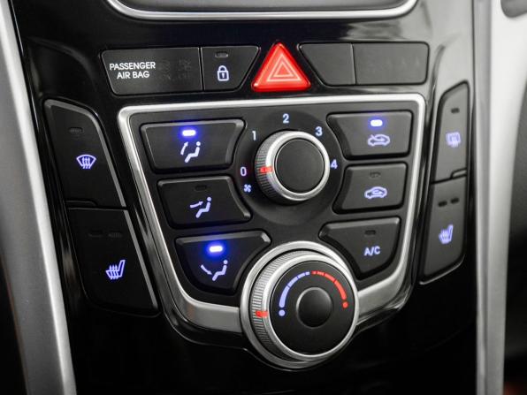 Hyundai i30 II с пробегом 2015 года, цена 999 000 рублей, 170581 км, хэтчбек, Автокод Объявления