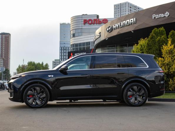 Li Auto (Lixiang) L9 I с пробегом 2023 года, цена 5 188 000 рублей, 77314 км, внедорожник, Автокод Объявления