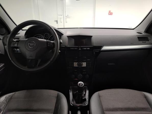 Opel Astra H Рестайлинг с пробегом 2008 года, цена 440 000 рублей, 234445 км, седан, Автокод Объявления