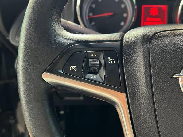 Opel Astra J с пробегом 2011 года, цена 930 000 рублей, 154805 км, хэтчбек, Автокод Объявления