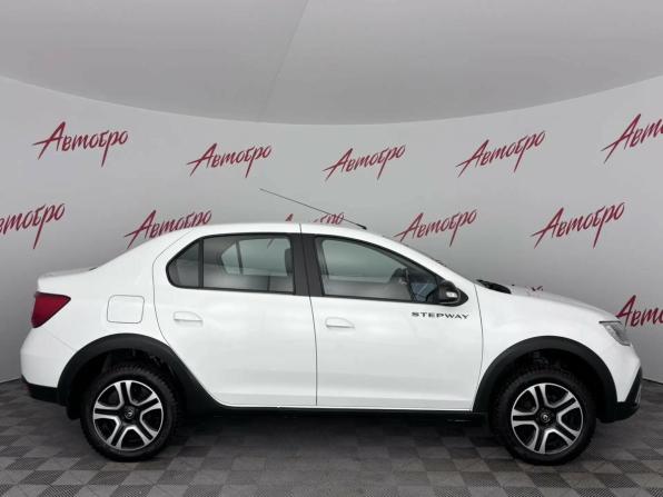Renault Logan II Рестайлинг с пробегом 2022 года, цена 1 049 000 рублей, 95724 км, седан, Автокод Объявления