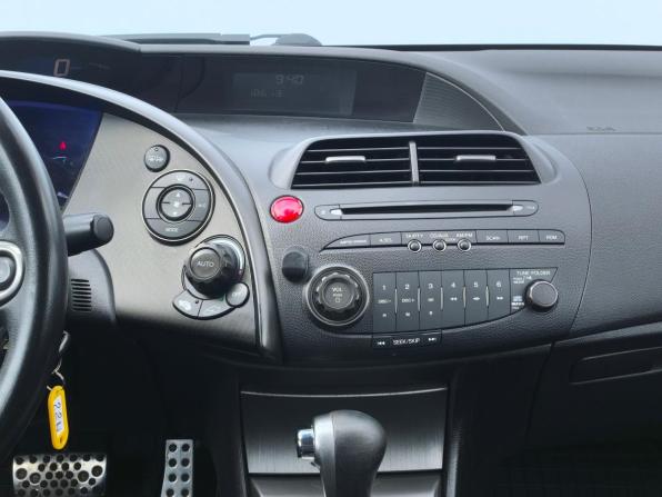 Honda Civic VIII Рестайлинг с пробегом 2011 года, цена 920 000 рублей, 247836 км, хэтчбек, Автокод Объявления