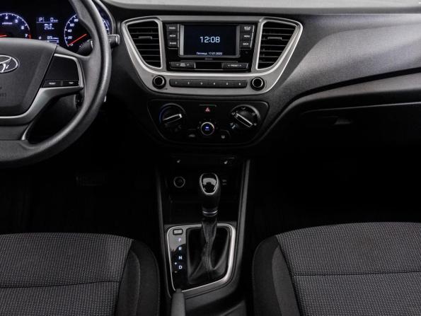 Hyundai Solaris II Рестайлинг с пробегом 2020 года, цена 1 625 000 рублей, 81171 км, седан, Автокод Объявления