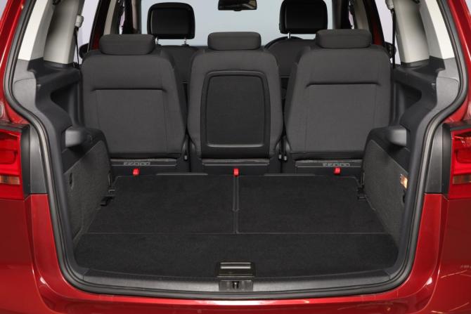 Volkswagen Touran I Рестайлинг 2 с пробегом 2013 года, цена 1 509 000 рублей, 57000 км, компактвэн, Автокод Объявления
