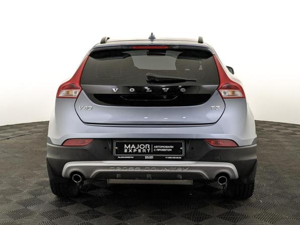 Volvo V40 II Рестайлинг с пробегом 2019 года, цена 2 260 000 рублей, 28752 км, хэтчбек, Автокод Объявления