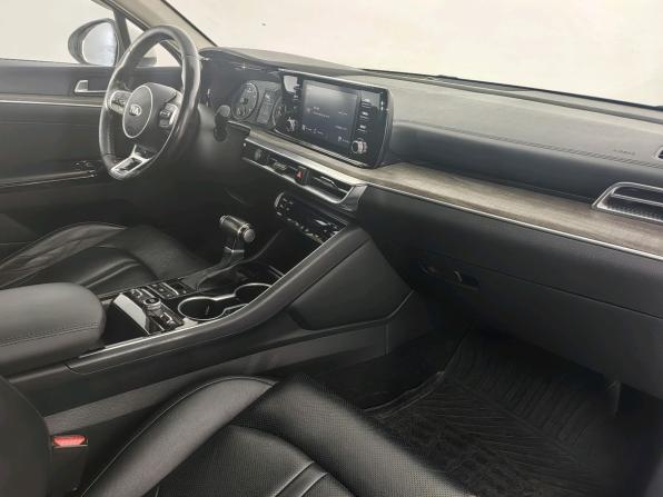 Kia K5 III с пробегом 2021 года, цена 2 450 000 рублей, 75500 км, седан, Автокод Объявления