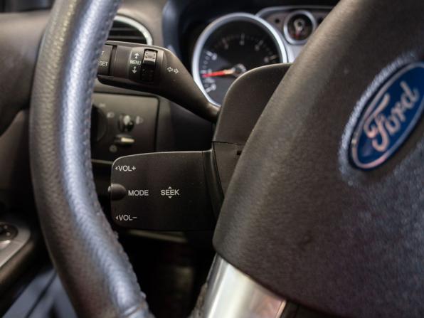 Ford Focus II Рестайлинг с пробегом 2008 года, цена 565 000 рублей, 236925 км, седан, Автокод Объявления
