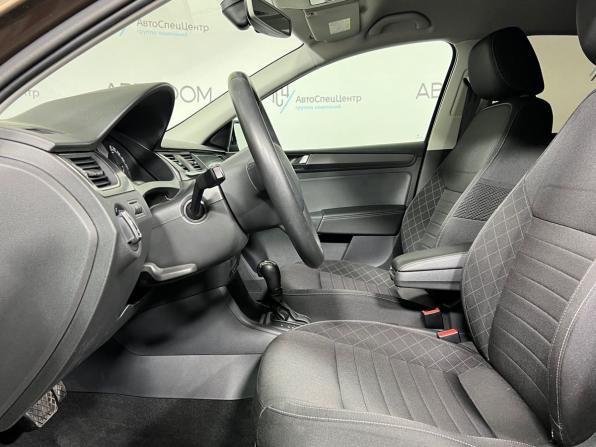 Skoda Rapid I Рестайлинг с пробегом 2018 года, цена 1 449 000 рублей, 82977 км, лифтбек, Автокод Объявления