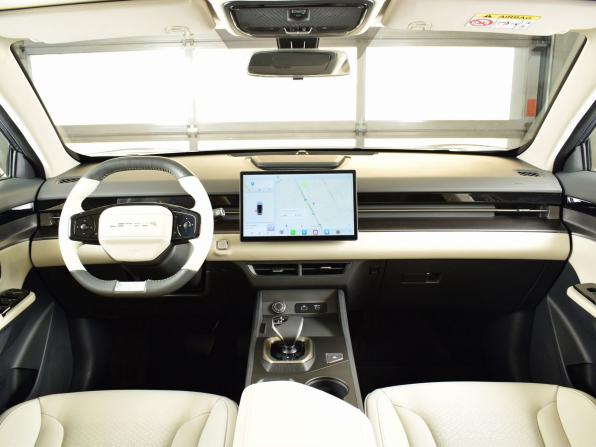 JETOUR DASHING I с пробегом 2023 года, цена 2 049 999 рублей, 42013 км, внедорожник, Автокод Объявления