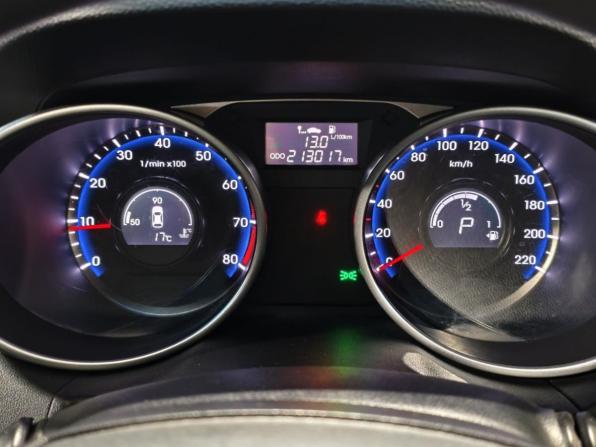 Hyundai ix35 I Рестайлинг с пробегом 2015 года, цена 1 308 000 рублей, 213014 км, внедорожник, Автокод Объявления