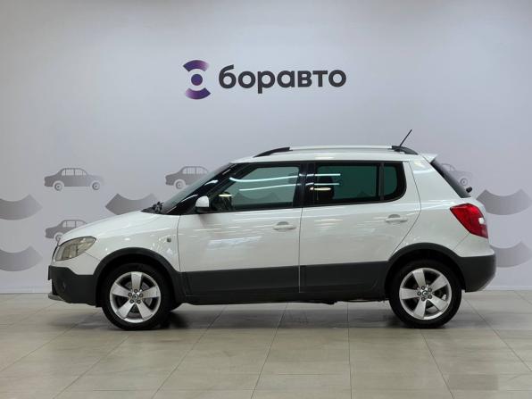 Skoda Fabia II Рестайлинг с пробегом 2011 года, цена 879 000 рублей, 190024 км, хэтчбек, Автокод Объявления