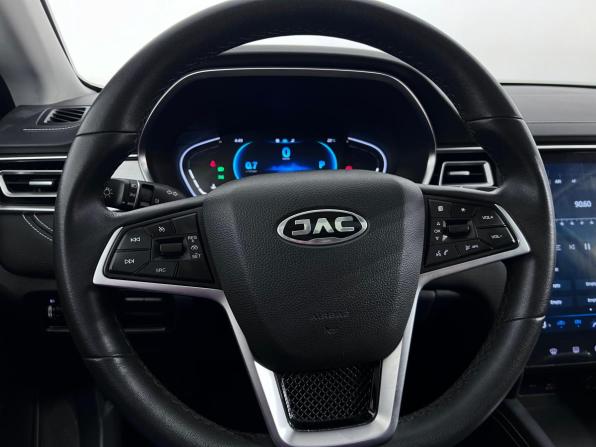 JAC J7 I с пробегом 2023 года, цена 1 380 000 рублей, 43388 км, хэтчбек, Автокод Объявления