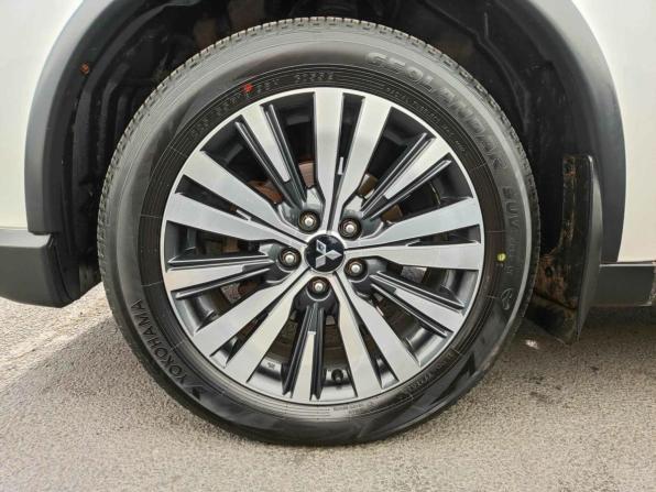 Mitsubishi Outlander III Рестайлинг 3 с пробегом 2019 года, цена 1 849 000 рублей, 120685 км, внедорожник, Автокод Объявления