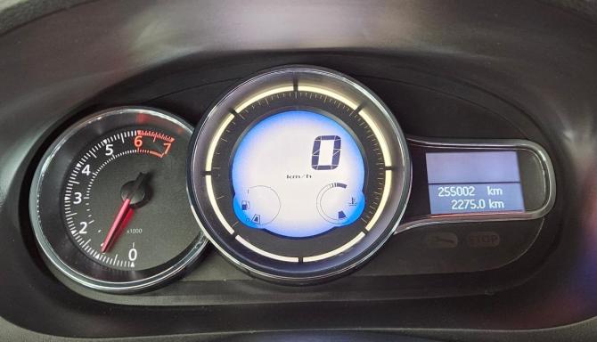 Renault Fluence I Рестайлинг с пробегом 2013 года, цена 700 000 рублей, 255001 км, седан, Автокод Объявления