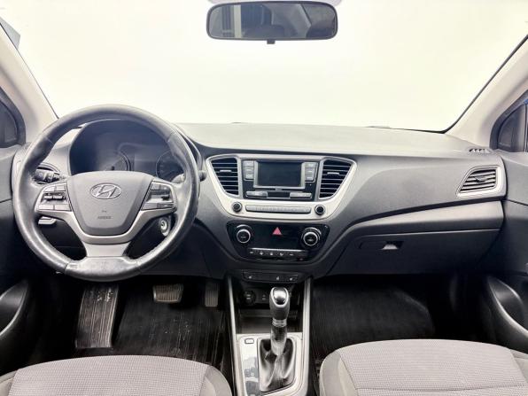 Hyundai Solaris II с пробегом 2018 года, цена 1 095 900 рублей, 256534 км, седан, Автокод Объявления