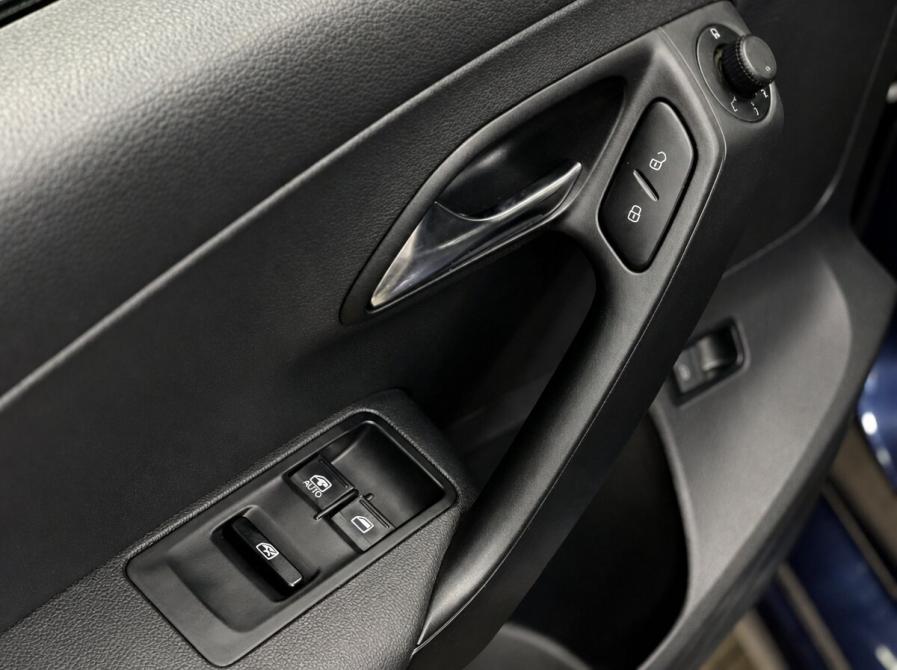 Volkswagen Polo V Рестайлинг Кемерово  - изображение 16