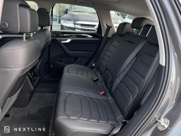 Новый Volkswagen Touareg III Рестайлинг 2025 года, цена 7 990 000 рублей, внедорожник, Автокод Объявления