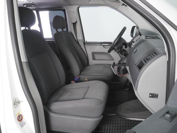 Volkswagen Caravelle T5 Рестайлинг с пробегом 2013 года, цена 1 999 000 рублей, 162879 км, минивэн, Автокод Объявления