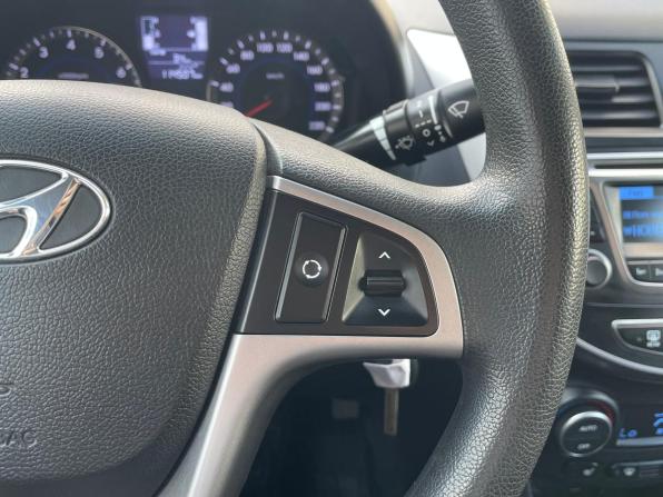 Hyundai Solaris I Рестайлинг с пробегом 2016 года, цена 950 000 рублей, 114600 км, седан, Автокод Объявления
