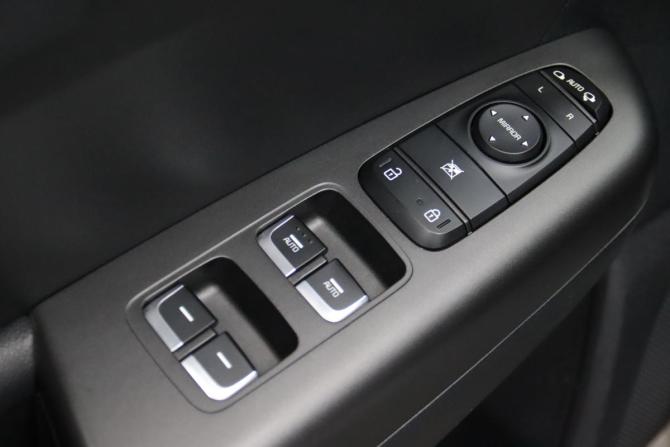 Kia Sportage IV Рестайлинг с пробегом 2020 года, цена 1 935 350 рублей, 75519 км, внедорожник, Автокод Объявления