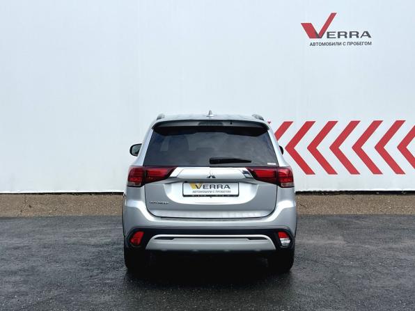 Mitsubishi Outlander III Рестайлинг 3 с пробегом 2021 года, цена 2 850 000 рублей, 42677 км, внедорожник, Автокод Объявления