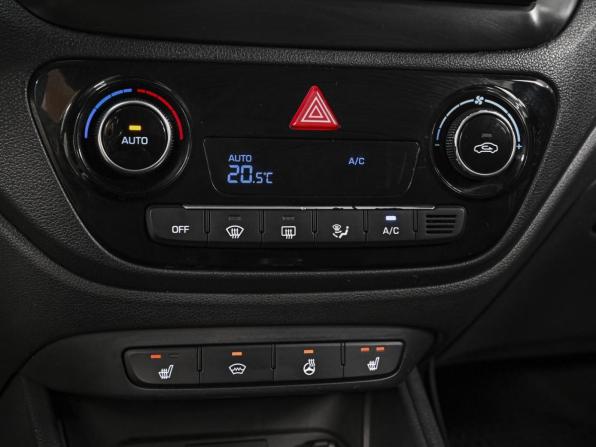 Hyundai Solaris II с пробегом 2019 года, цена 1 378 000 рублей, 106832 км, седан, Автокод Объявления