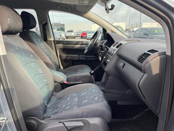 Volkswagen Touran I Рестайлинг с пробегом 2008 года, цена 830 000 рублей, 176000 км, минивэн, Автокод Объявления
