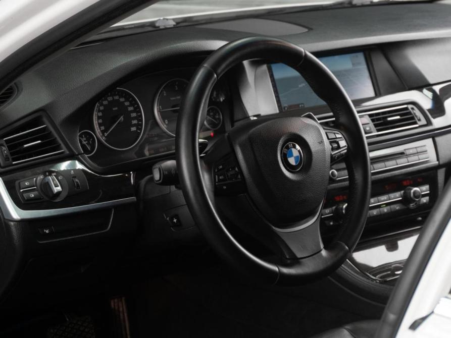 BMW 5 серии VI (F10/F11/F07) Тюмень  - изображение 28