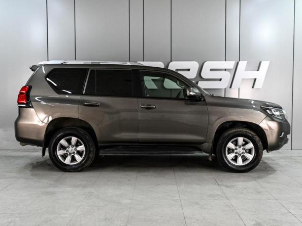 Toyota Land Cruiser Prado 150 Series Рестайлинг 1 с пробегом 2014 года, цена 3 099 000 рублей, 209325 км, внедорожник, Автокод Объявления