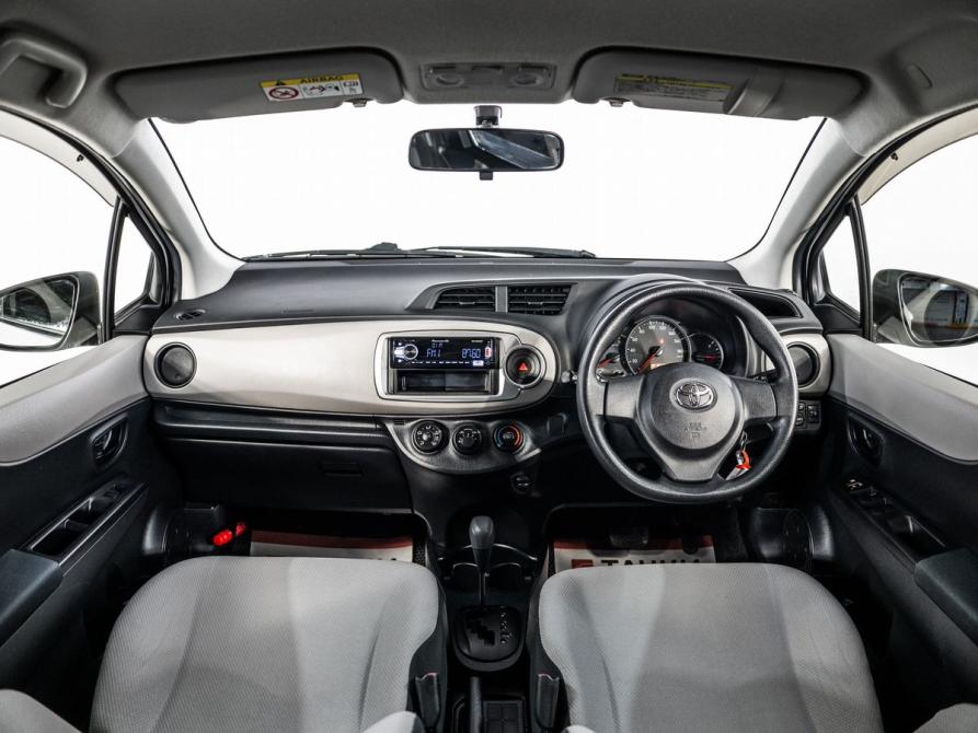 Toyota Vitz III (XP130) Иркутск  - изображение 8