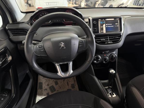 Peugeot 208 I с пробегом 2013 года, цена 800 000 рублей, 135000 км, хэтчбек, Автокод Объявления