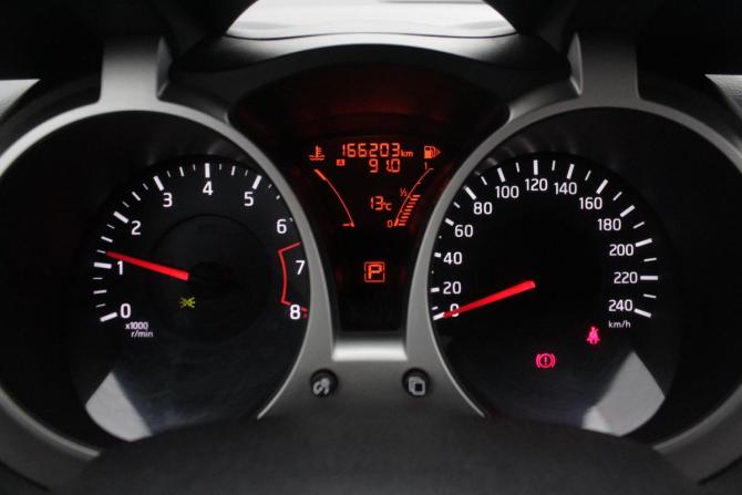 Nissan Juke I с пробегом 2013 года, цена 1 030 000 рублей, 166182 км, внедорожник, Автокод Объявления