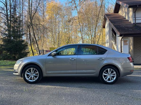 Skoda Octavia III (A7) Рестайлинг с пробегом 2018 года, цена 2 240 000 рублей, 80391 км, лифтбек, Автокод Объявления