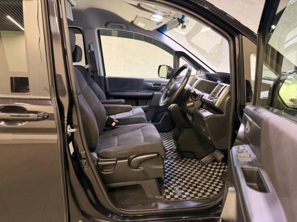 Honda Stepwgn IV с пробегом 2011 года, цена 1 595 000 рублей, 212856 км, минивэн, Автокод Объявления
