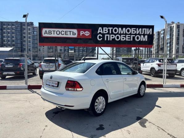 Volkswagen Polo V Рестайлинг с пробегом 2016 года, цена 1 054 102 рубля, 102332 км, седан, Автокод Объявления