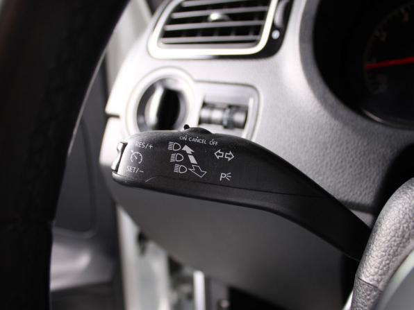 Volkswagen Polo V Рестайлинг с пробегом 2018 года, цена 1 170 000 рублей, 218000 км, седан, Автокод Объявления
