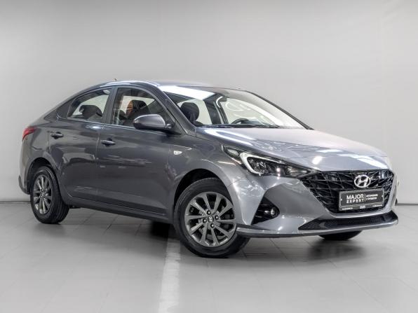 Hyundai Solaris II Рестайлинг с пробегом 2021 года, цена 1 715 000 рублей, 30505 км, седан, Автокод Объявления