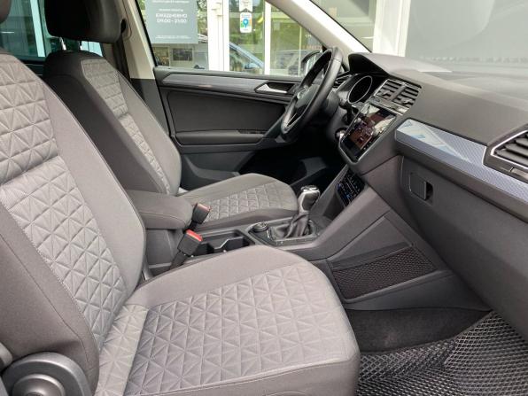 Volkswagen Tiguan II Рестайлинг с пробегом 2020 года, цена 3 099 000 рублей, 123038 км, внедорожник, Автокод Объявления