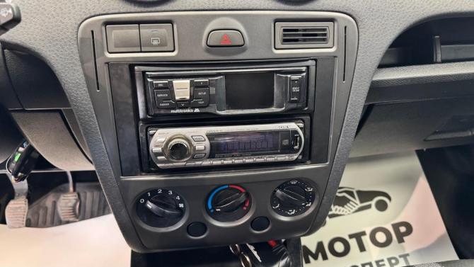 Ford Fusion I Рестайлинг с пробегом 2007 года, цена 360 000 рублей, 175625 км, хэтчбек, Автокод Объявления