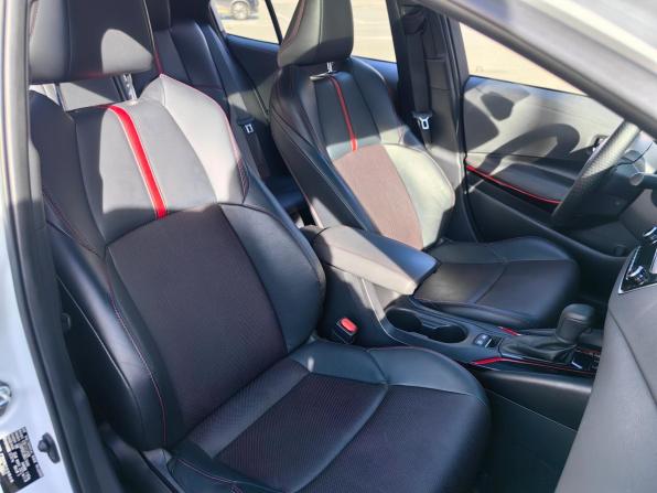 Toyota Levin XII (E210) с пробегом 2021 года, цена 2 000 000 рублей, 40000 км, седан, Автокод Объявления