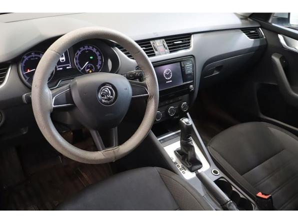 Skoda Octavia III (A7) Рестайлинг с пробегом 2018 года, цена 1 219 600 рублей, 217600 км, лифтбек, Автокод Объявления