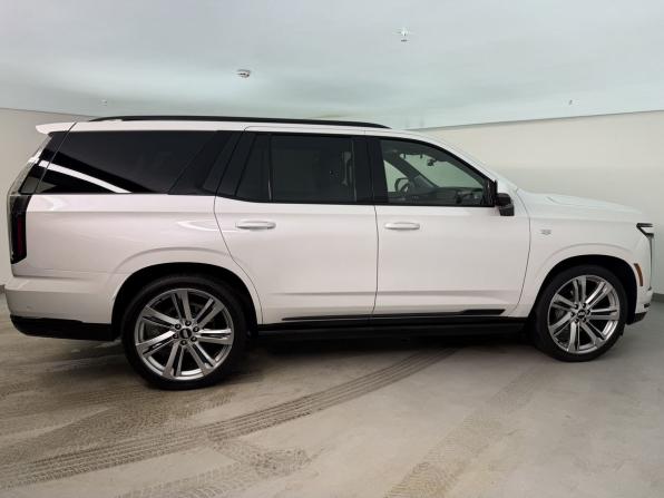 Cadillac Escalade V Рестайлинг с пробегом 2024 года, цена 17 510 000 рублей, 6803 км, внедорожник, Автокод Объявления